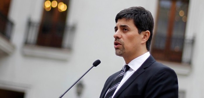 Ministro Díaz: Rebaja de dieta parlamentaria y voto obligatorio no son prioridad