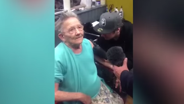 Rebelde abuela se fugó de asilo para peculiar locura: Quería tatuarse