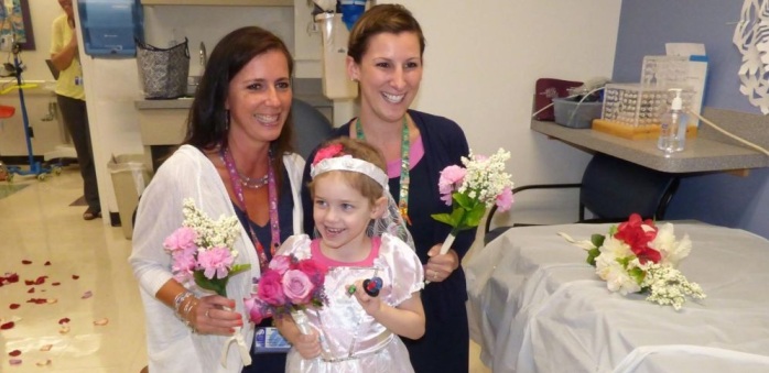 Esta bella niña que padece leucemia cumplió su sueño: se casó con enfermero