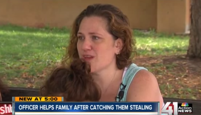 Policía pilla a una madre de 6 hijos robando en tienda y esto hizo por ella