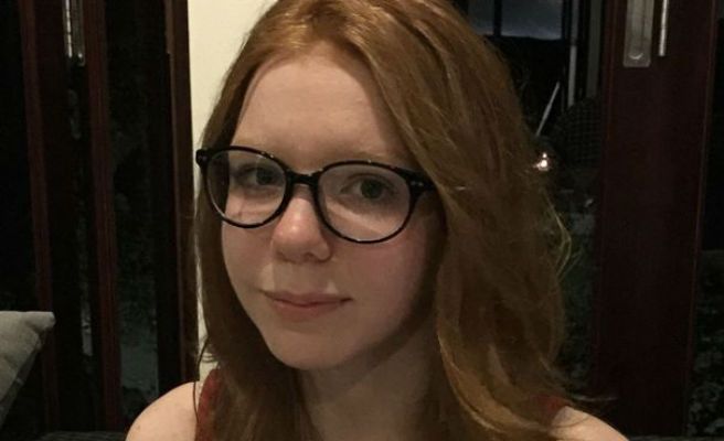 La insólita razón por la que a pelirroja no le permitieron abordar su vuelo