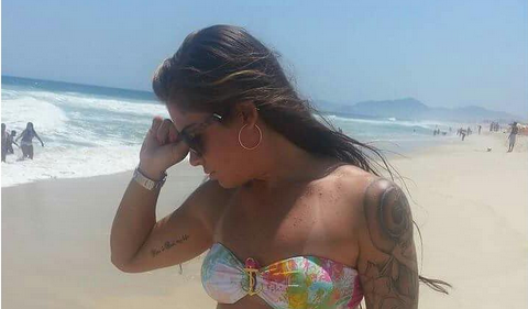 Conoce a la barrendera más sexy del mundo: Es brasileña y arrasa en Internet