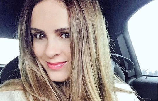 Maura Rivera comparte detalles de su cumpleaños con fotos y videos en Instagram