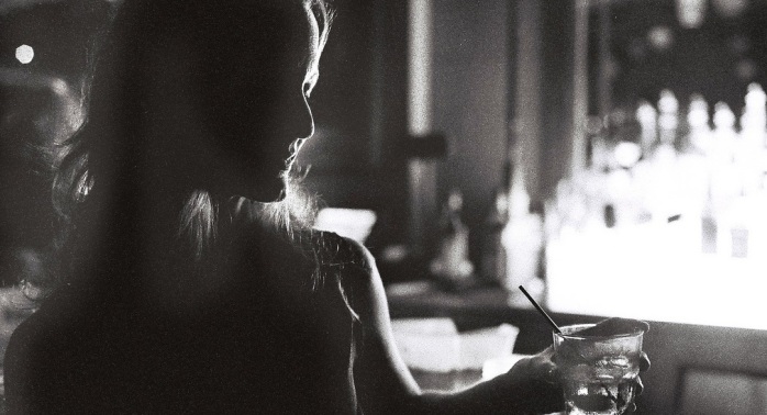 La peculiar oferta laboral de night club que encendió la polémica: Catador de chicas