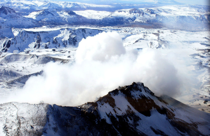 Onemi reporta enjambre sísmico en el volcán Copahue