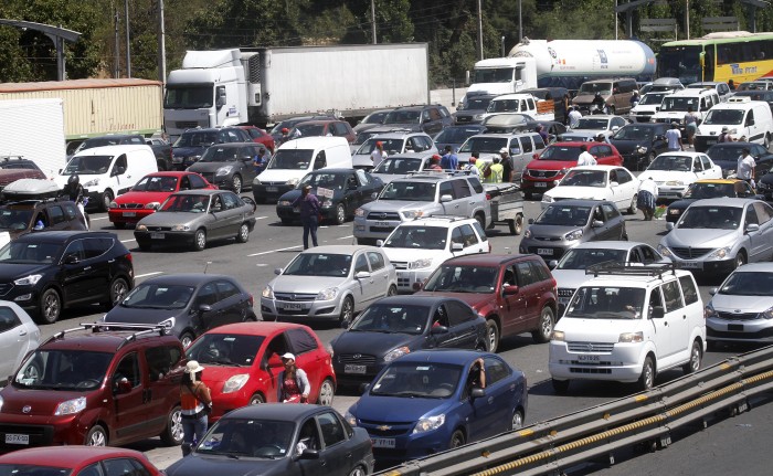 Autopistas anuncian rebaja en sus tarifas durante Año Nuevo: conoce qué vehículos y en qué horario