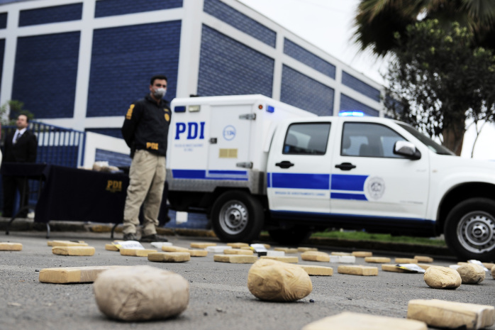 Detienen a 2 chilenos y 2 bolivianos con casi 40 kilos de droga en Pozo Almonte