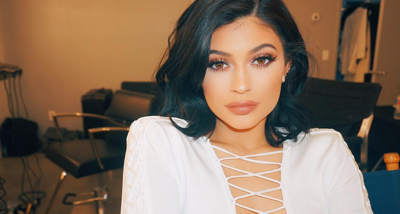 Kylie Jenner cumplió 18 años: Con este millonario regalo la sorprendió su novio