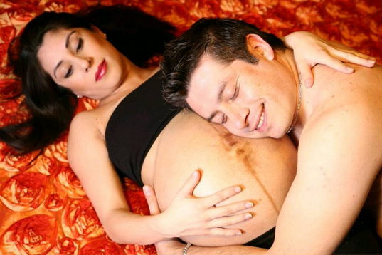 El singular plan de Leandro Martínez para cuidar a sus tres mellizas