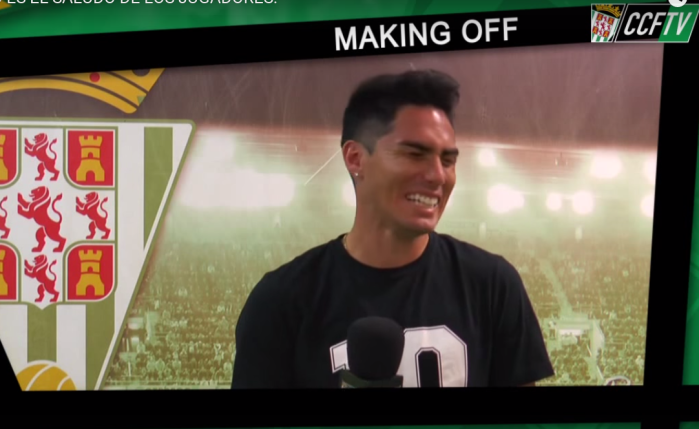 “Soy medio tontito...”: El chascarro del pololo de Faloon en su nuevo club