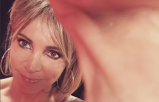 Con sensual foto Eva Gómez espera ansiosa la llegada de septiembre y de la primavera