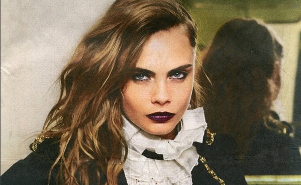 Cara Delevigne sorprende con sensual semidesnudo para marca de cosméticos