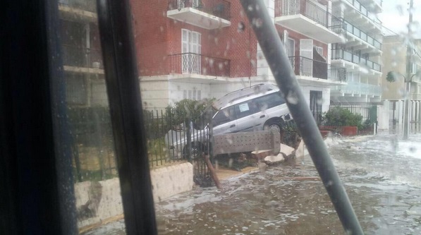 Las impactantes imágenes que dejaron las ráfagas de viento en Valparaíso