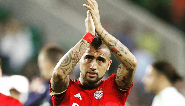 Arturo Vidal es víctima de bromas por 