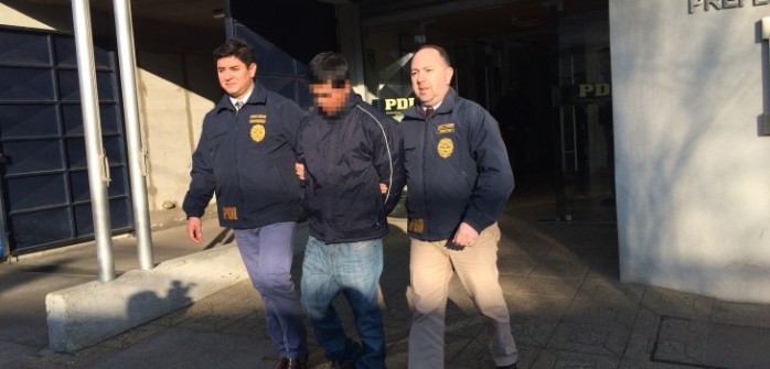 Detienen a hombre que grababa genitales de sus hijos de 4 y 8 años en Los Ángeles