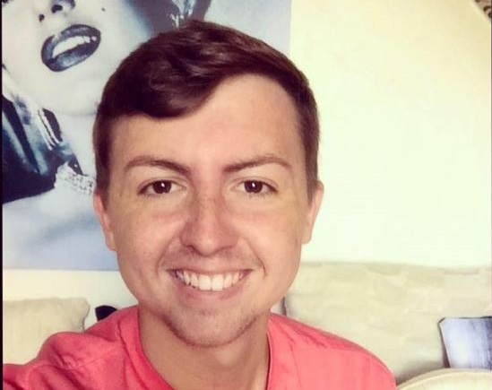 Joven comparte foto en ropa interior y con bolsa de colostomía: quiere apoyar a otros