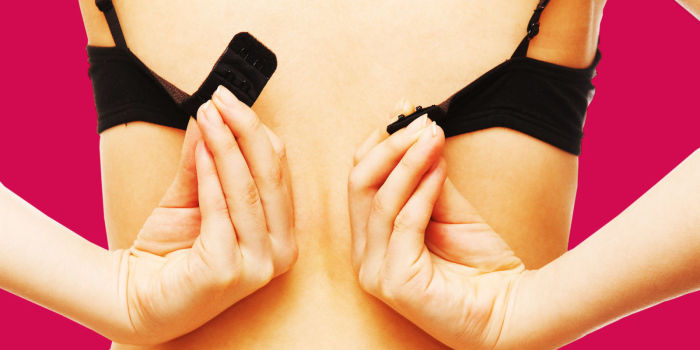 Test: Lo que revela de tu personalidad la manera en que abrochas tu sostén