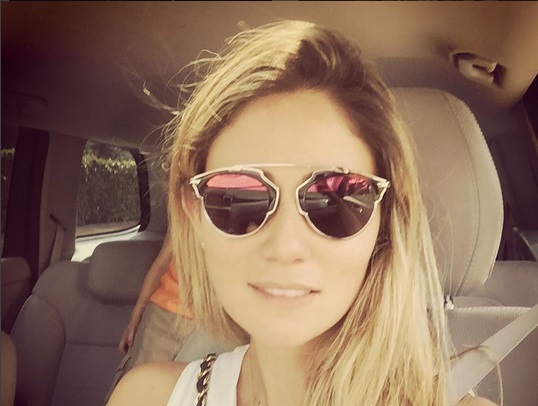 Esposa de Pinilla deslumbra a seguidores de Instagram con sexys fotos en bikini