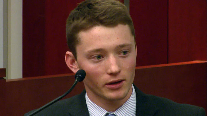 Joven gasta millonaria herencia en demostrar que su padre mató a su madre