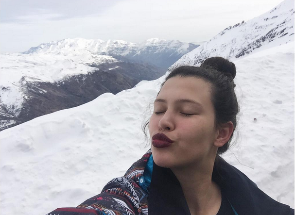 El “peligroso beso” de Michelle Carvalho que asustó a su “pretendiente”