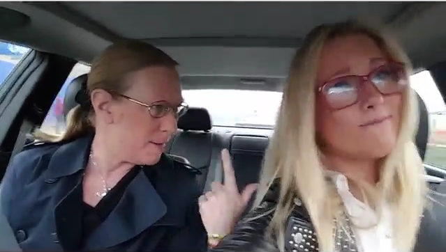 ¿Irresponsable? El alocado video que protagonizó Vesta junto a su mamá mientras conducía