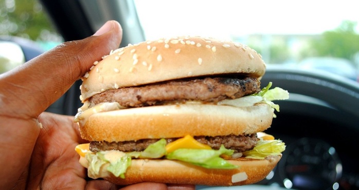 Esto le hace una hamburguesa del McDonald's a tu cuerpo en sólo una hora