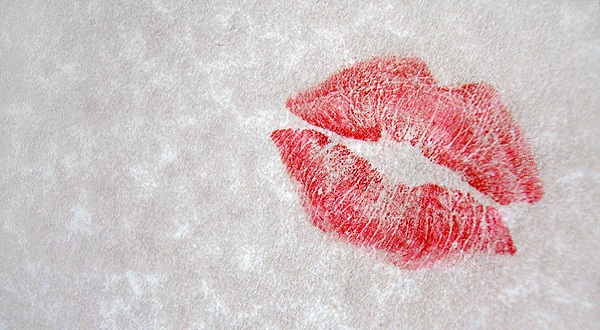 Este test sólo necesita que pintes tus labios para destapar tu personalidad