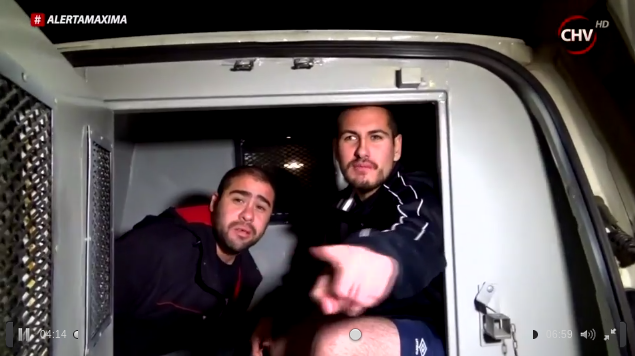 La inédita petición de joven a carabineros que detuvieron a su yunta