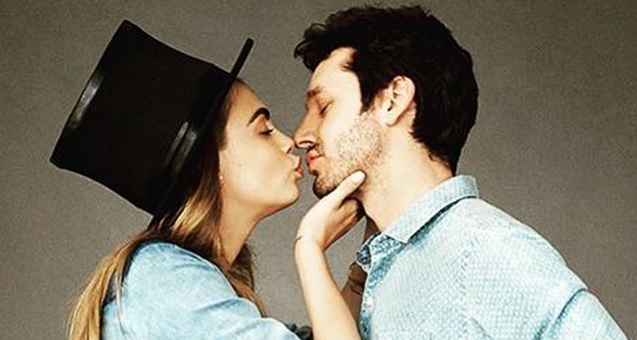 Benjamín Vicuña y Cara Delevigne mostraron sensual complicidad para campaña de Paris