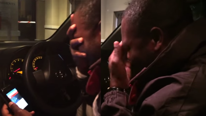 Hombre llora de emoción al pillar canción que le cantaba su fallecida madre