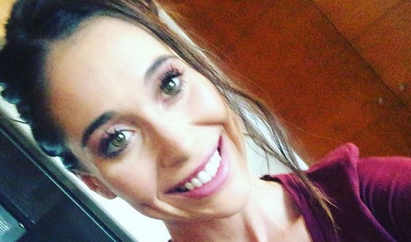 Vale Roth arrasó con foto del recuerdo: Así de tierna lucía a los 7 años