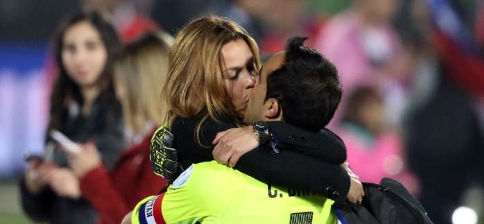 Bravo reveló el complicado embarazo que enfrenta su esposa: esperan su cuarto hijo