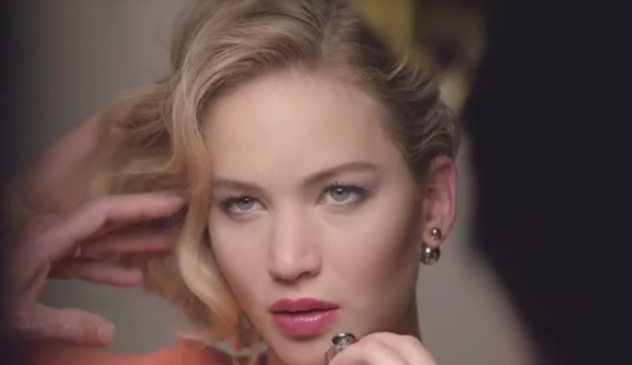Spot de Dior genera ola de críticas por excesivo photoshop a Jennifer Lawrence