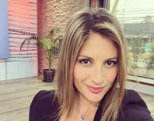 Karen Bejarano hace reír a sus seguidores con divertido video de su mamá bailando