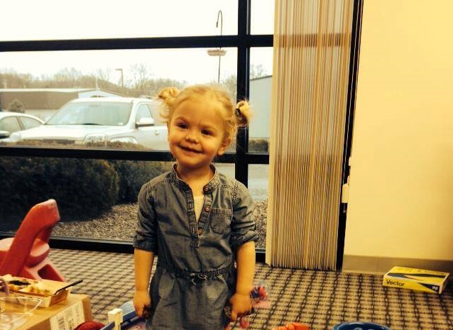 El alentador mensaje que trabajadores de una obra escribieron a niña con leucemia