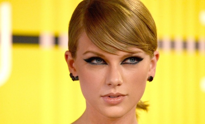 Taylor Swift compartió foto de su disfraz de Halloween más vergonzoso: un Teletubbie