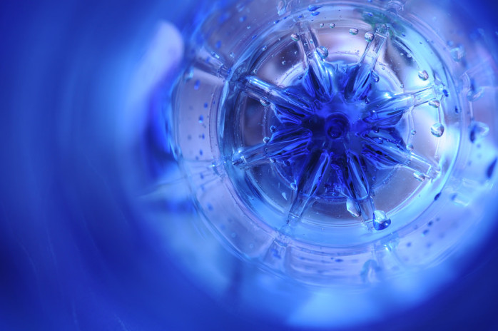 La verdad que oculta la botella de agua que rellenas una y otra vez