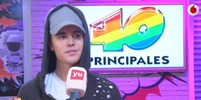 Fanáticos en shock: Justin Bieber salió arrancando de entrevista con radio española