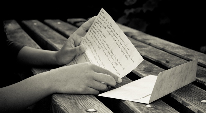 La cómica carta que unos padres le regalaron a su hijo al cumplir 20 años