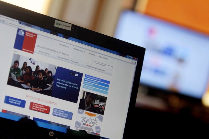 Inicia postulación a gratuidad y becas para quienes ingresen a Educación Superior en 2016