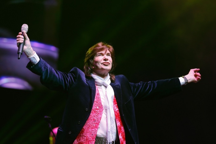 La inédita imagen de Camilo Sesto junto a grandes de la música: se volvió viral