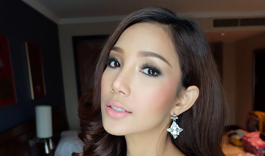 Chao glamour: La vistosa caída de Miss Tailandia durante desfile en bikini