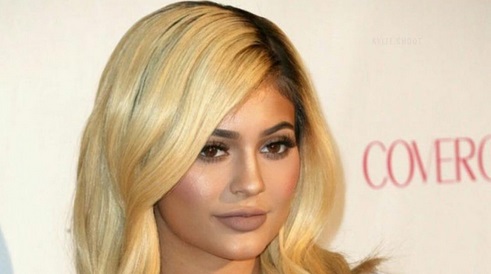 ¡Adiós rubio! El dramático cambio de look de la menor de las Kardashian