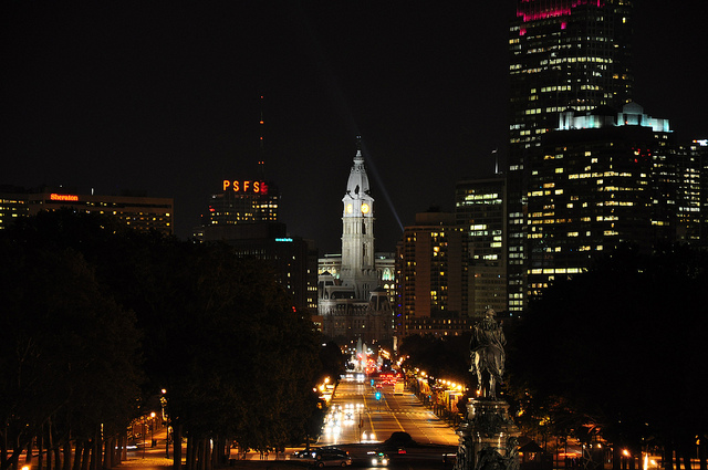 Detienen a conductor por manejar de forma errática: Tenía dos balazos en la cabeza