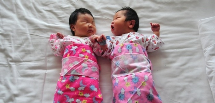 China pone fin a la política del hijo único y permitirá tener dos por pareja