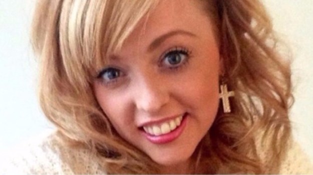 Facebook se niega a eliminar fotos de estilista junto al hombre que la mató