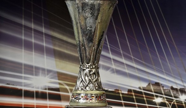 Chilenos tuvieron mala jornada en la Europa League: Perdieron Fiorentina y Marsella