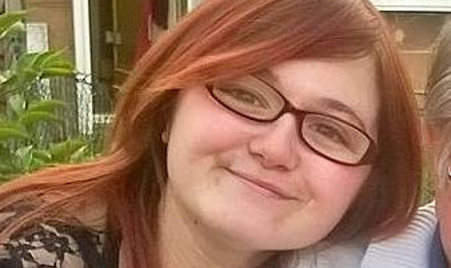 Padre defiende a niñera inglesa que se involucró sexualmente con su hijo de 11 años