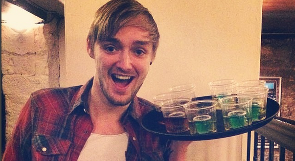 La extrema locura de un escocés producto de su borrachera: Se fue de viaje a Sudamérica