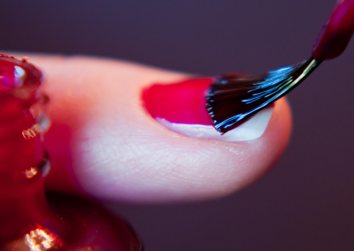 El insólito efecto negativo que podría tener en tu cuerpo el esmalte de uñas